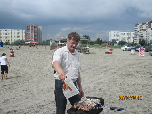  ,   Alex, 54 ,   