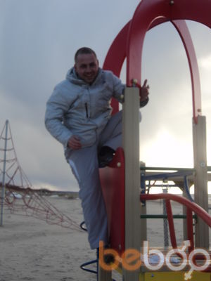  ,   Alex, 41 ,   