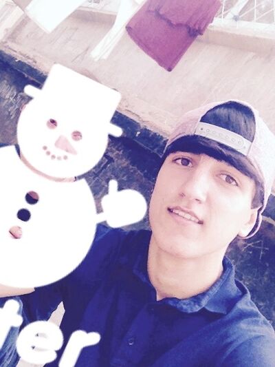  ,   KoMRoN, 24 ,  