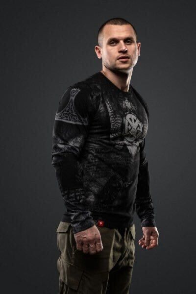  Palais-Bourbon,   Vlad, 25 ,   ,   