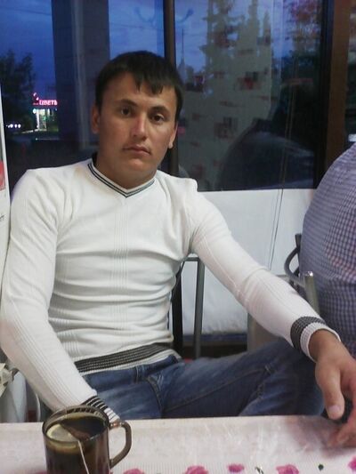  ,   Elyorbek, 32 ,   ,   