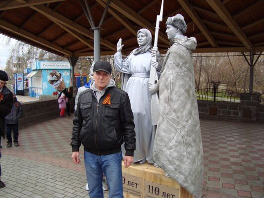  ,   Sergej, 69 ,   ,   