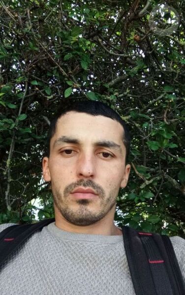  ,   Emin, 32 ,   ,   , c 