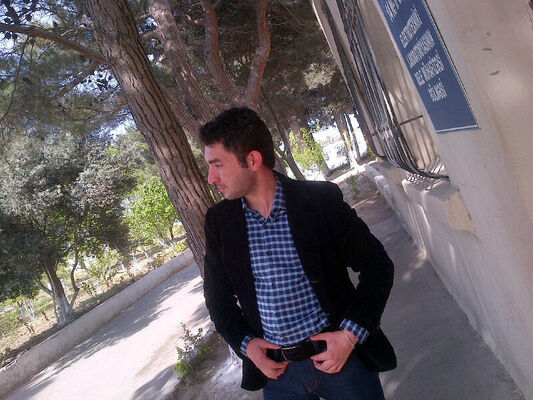  ,   LOVEANDKISS, 37 ,   ,   , c 
