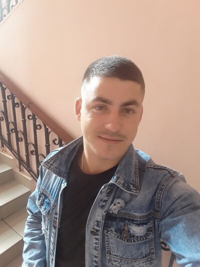  ,   Sandu, 27 ,   ,   