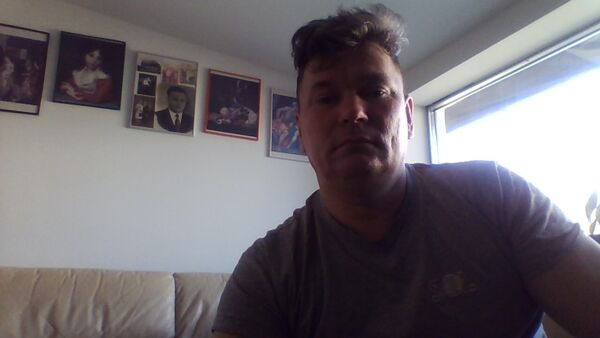  ,   Victor, 52 ,   ,   