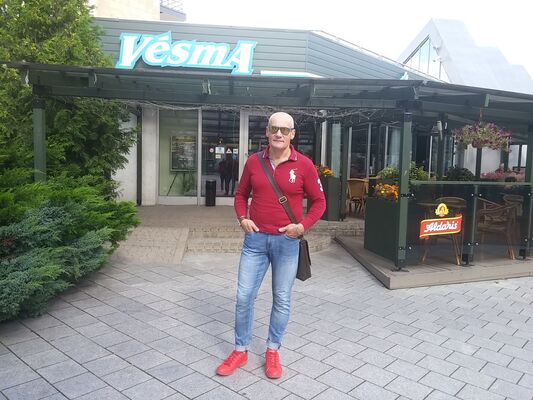  ,   Igor, 49 ,   ,   