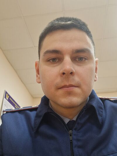  ,   Viktor, 31 ,   ,   