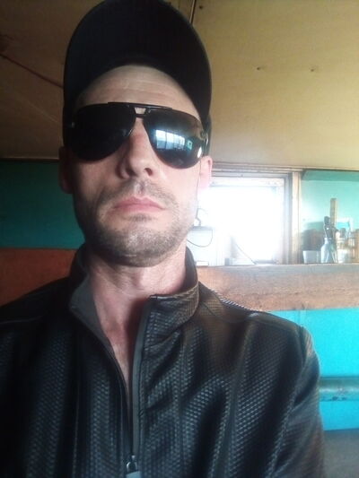  ,   Petr, 44 ,     , c 