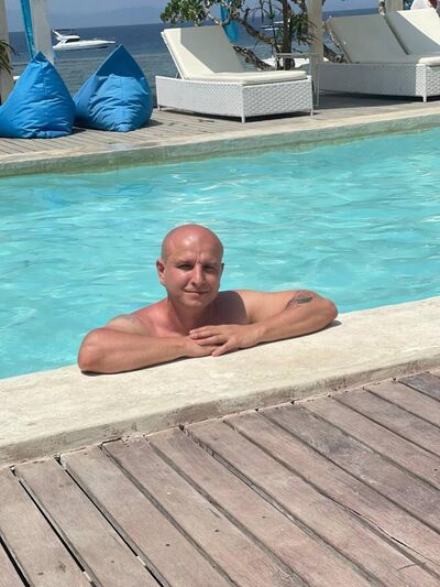  ,   Scoundrel, 41 ,   