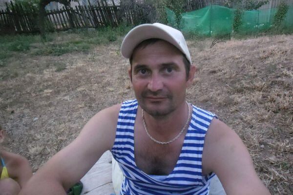  ,   Oleg, 52 ,   ,   