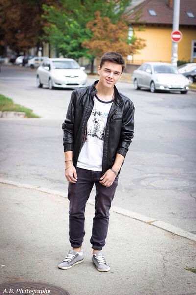  ,   Gio, 28 ,   ,   , c 