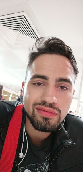  ,   Artur, 26 ,   ,   