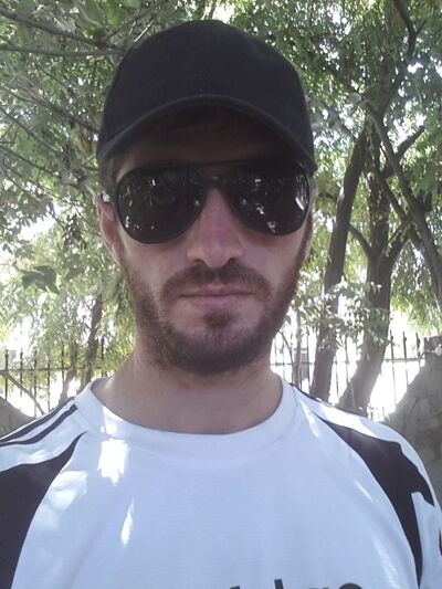  ,   Omar, 39 ,   