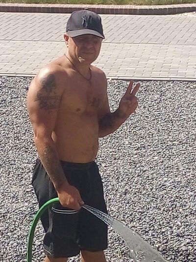  ,   Ruslan, 48 ,   ,   