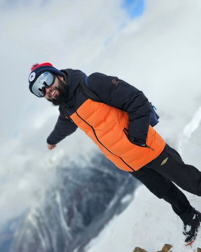  ,   Azer Guliev, 32 ,   ,   , c , 