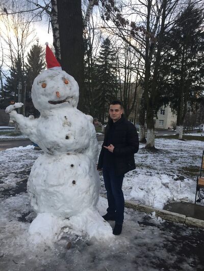  ,   Vova, 33 ,   