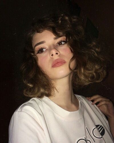  ,   Sabina, 25 ,  