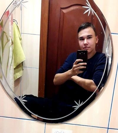  ,   Alexander, 21 ,   ,   