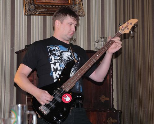  ,   Maksim, 47 ,   ,   , c 
