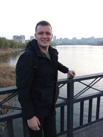  ,   Anton, 37 ,   ,   