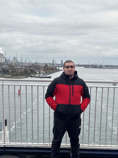  ,   Ozcan, 25 ,   ,   , c 