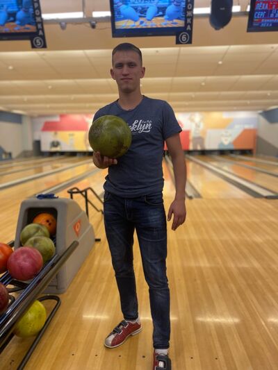  ,   Ilya, 25 ,   ,   