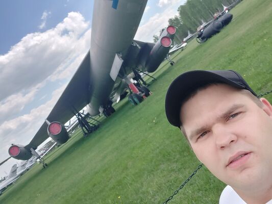  ,   Ilya, 31 ,   ,   