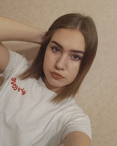  ,   Valia, 22 ,  