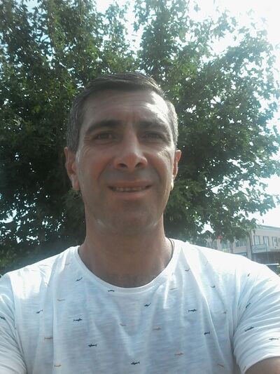  ,   Arkadi, 42 ,   c , 