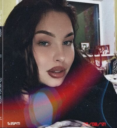  ,   Dasha, 21 ,   