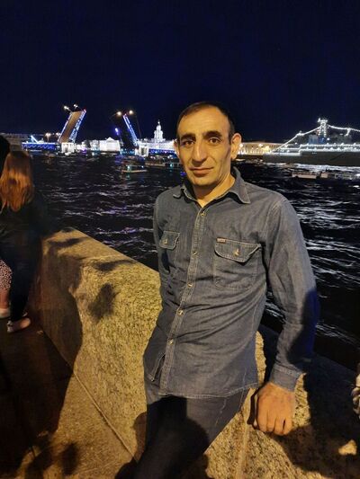  ,   Arman, 42 ,   ,   