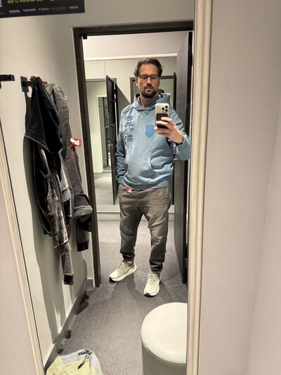  ,   Anton, 39 ,   ,   , c 