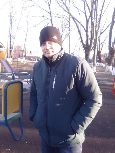  ,   Maxim, 37 ,   