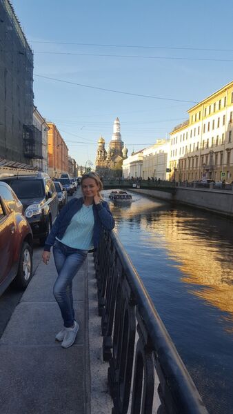 ,   Victoria, 42 ,     , c 