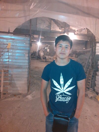  ,   Erla, 32 ,   