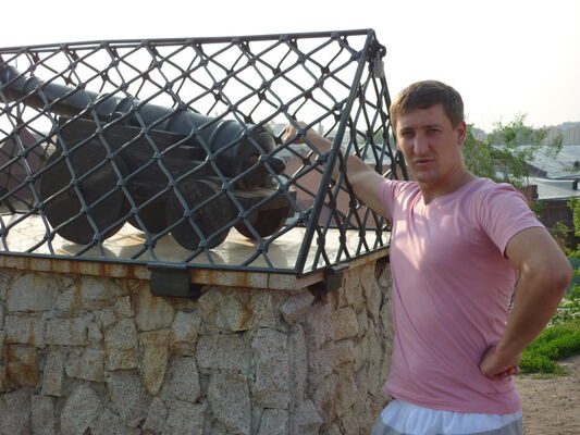  ,   Pavel, 42 ,   