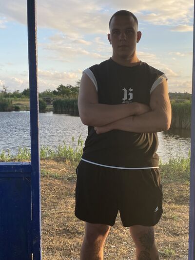  ,   Vlad, 21 ,   ,   