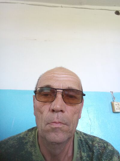  ,   Gena, 56 ,   ,   