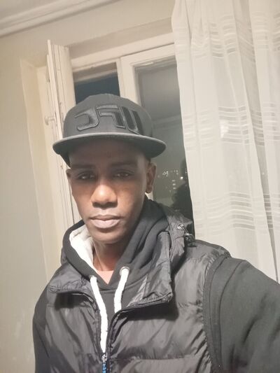  ,   Abdoulaye, 32 ,   ,   