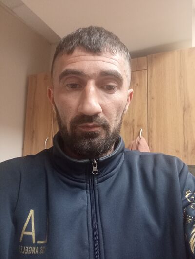  ,   Jon, 38 ,   ,   