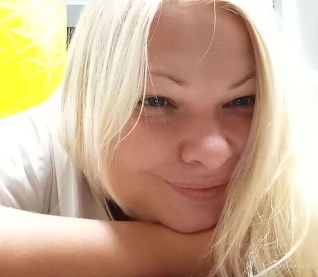  ,   Mari, 43 ,   c 