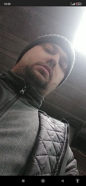  ,   Viktor, 32 ,   ,   