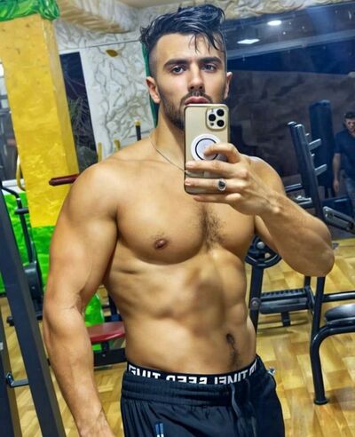  ,   Amir, 39 ,   ,   