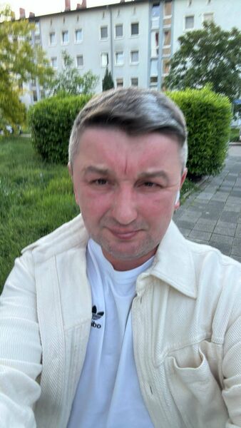  Frankfurt am Main,   Oleksii, 44 ,  