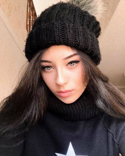  ,   Manzura, 27 ,   ,   , c 