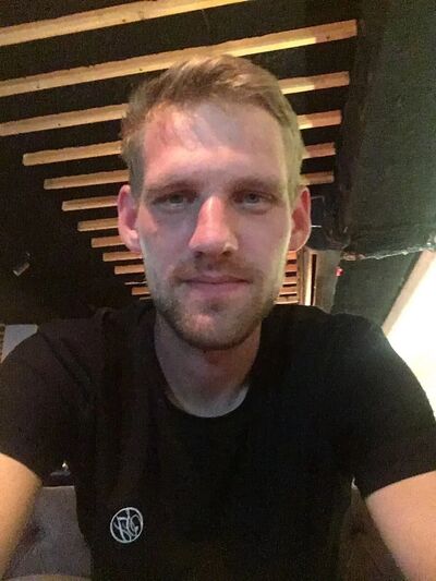  ,   Eduard, 28 ,   ,   