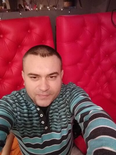  ,   Roman, 42 ,  