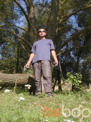  ,   Van, 48 ,  