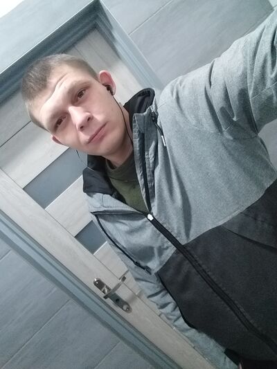  Zory,   , 24 ,   c 